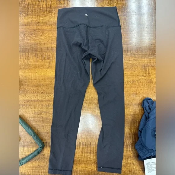 lululemon wunder under black leggings size 6 - Picture 1 of 3